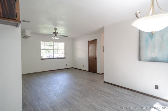 207 SE K, Antlers, OK 74523