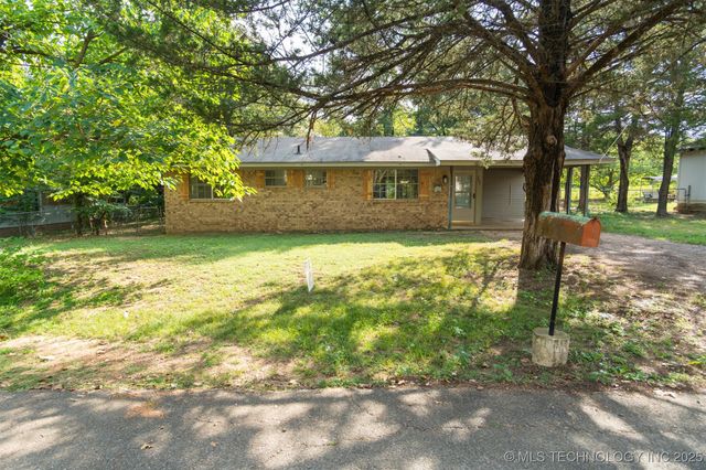 207 SE K, Antlers, OK 74523