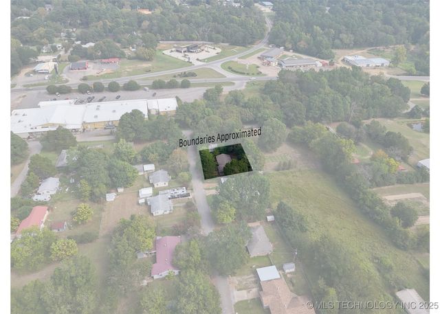 207 SE K, Antlers, OK 74523