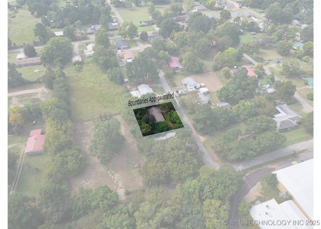 207 SE K, Antlers, OK 74523