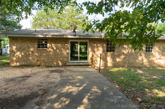 207 SE K, Antlers, OK 74523