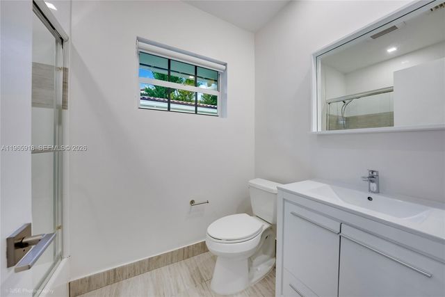 52 Camden Dr, Bal Harbour, FL 33154