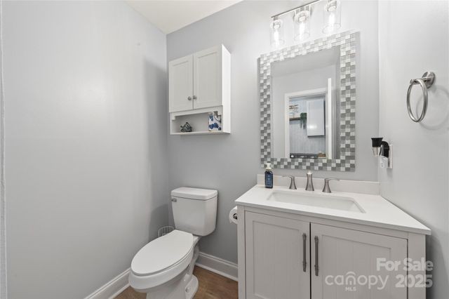 11512 Chapeclane Road, Charlotte, NC 28278