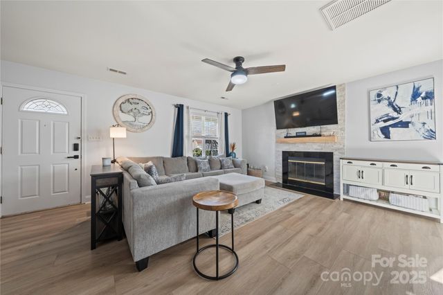 11512 Chapeclane Road, Charlotte, NC 28278