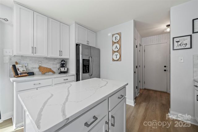 11512 Chapeclane Road, Charlotte, NC 28278