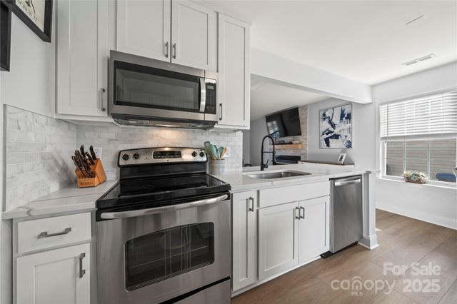 11512 Chapeclane Road, Charlotte, NC 28278