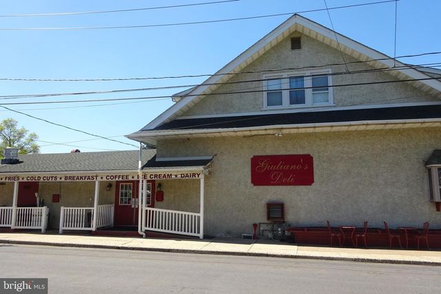 427 N CHESTNUT ST, Lansdale, PA 19446