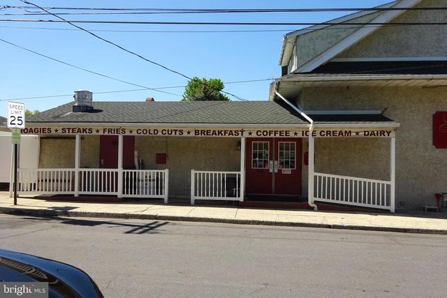 427 N CHESTNUT ST, Lansdale, PA 19446