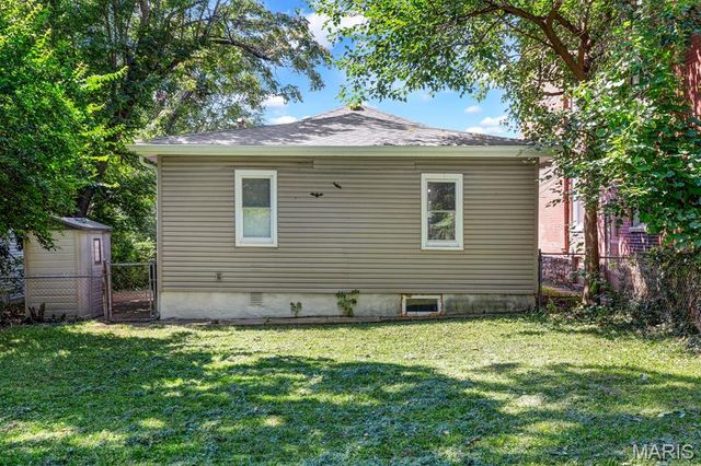 6917 Garner Avenue, St Louis, MO 63139