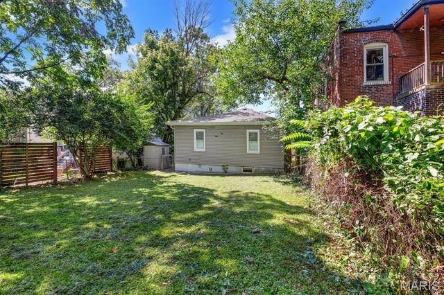 6917 Garner Avenue, St Louis, MO 63139