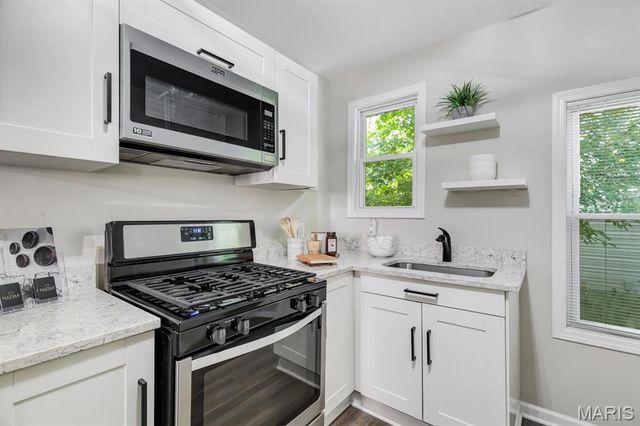 6917 Garner Avenue, St Louis, MO 63139