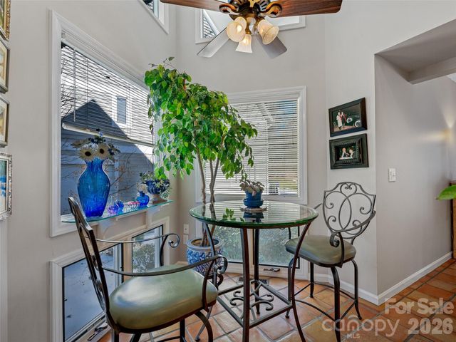 132 Overlook Drive, Flat Rock, NC 28731