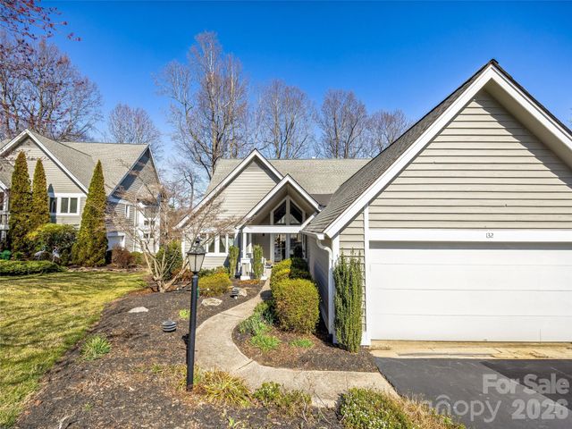 132 Overlook Drive, Flat Rock, NC 28731