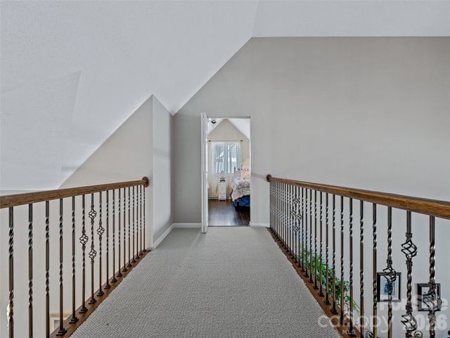 132 Overlook Drive, Flat Rock, NC 28731