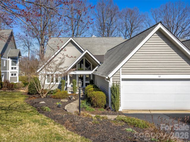 132 Overlook Drive, Flat Rock, NC 28731