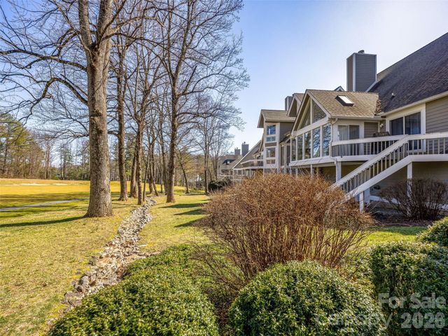 132 Overlook Drive, Flat Rock, NC 28731