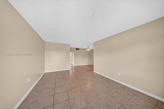 20311 NE 2nd Avenue 21, Miami, FL 33179