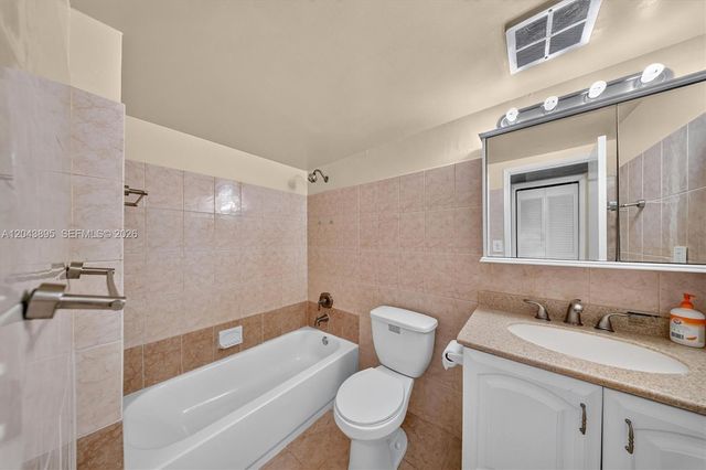 20311 NE 2nd Avenue 21, Miami, FL 33179