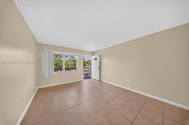 20311 NE 2nd Avenue 21, Miami, FL 33179