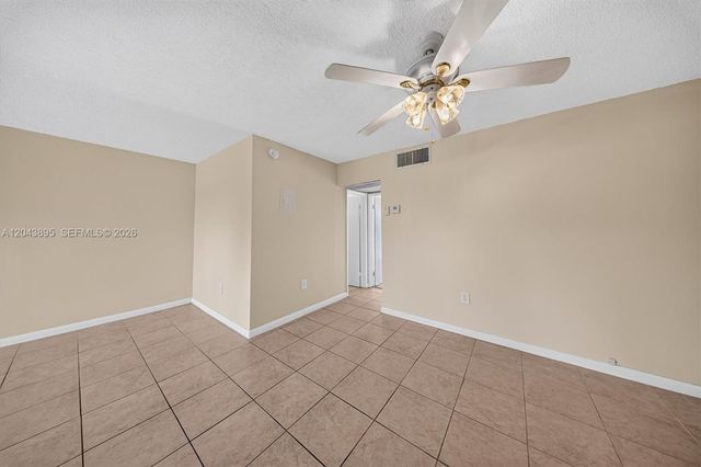 20311 NE 2nd Avenue 21, Miami, FL 33179