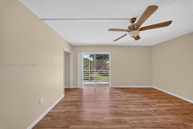 20311 NE 2nd Avenue 21, Miami, FL 33179
