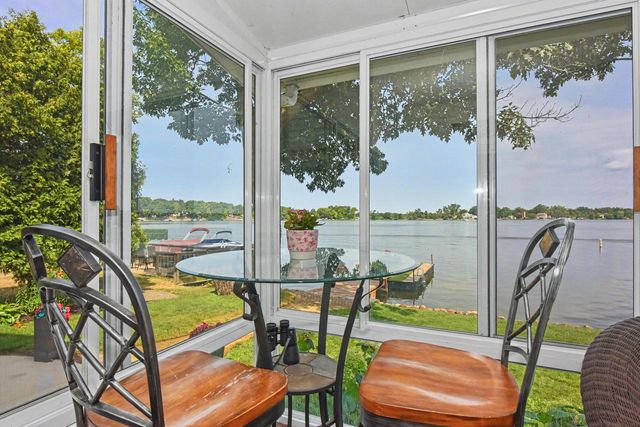 28906 Beach DRIVE, Waterford, WI 53185
