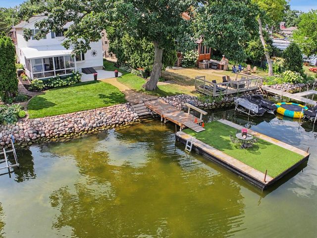 28906 Beach DRIVE, Waterford, WI 53185