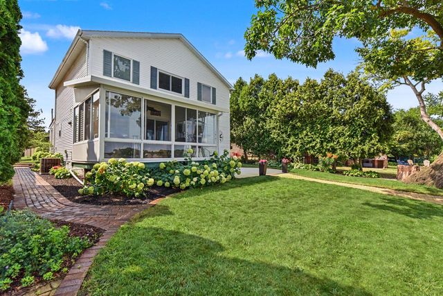 28906 Beach DRIVE, Waterford, WI 53185