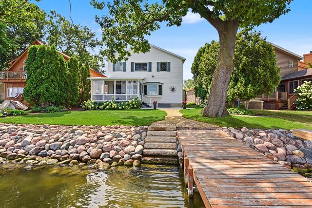 28906 Beach DRIVE, Waterford, WI 53185