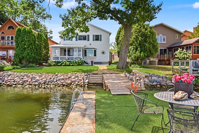 28906 Beach DRIVE, Waterford, WI 53185