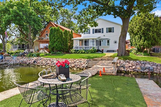 28906 Beach DRIVE, Waterford, WI 53185