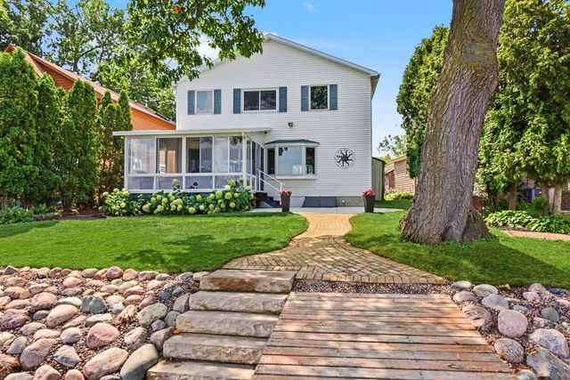 28906 Beach DRIVE, Waterford, WI 53185