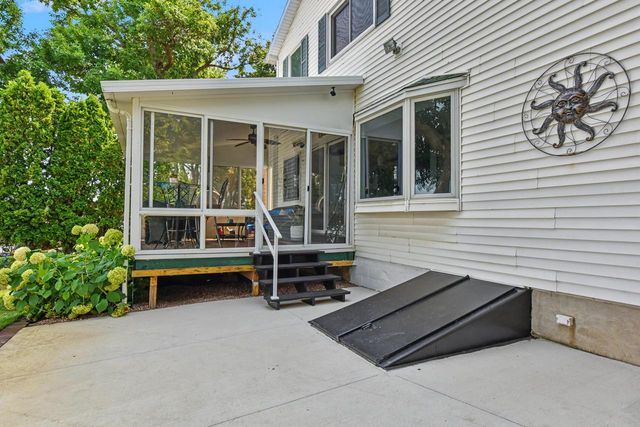 28906 Beach DRIVE, Waterford, WI 53185