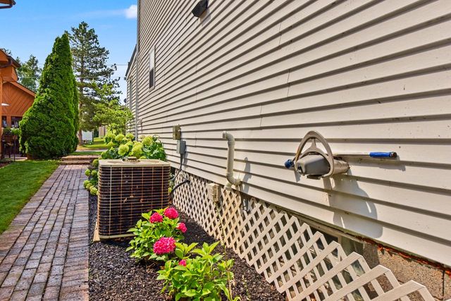 28906 Beach DRIVE, Waterford, WI 53185