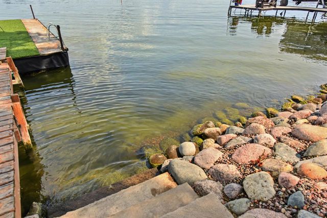 28906 Beach DRIVE, Waterford, WI 53185