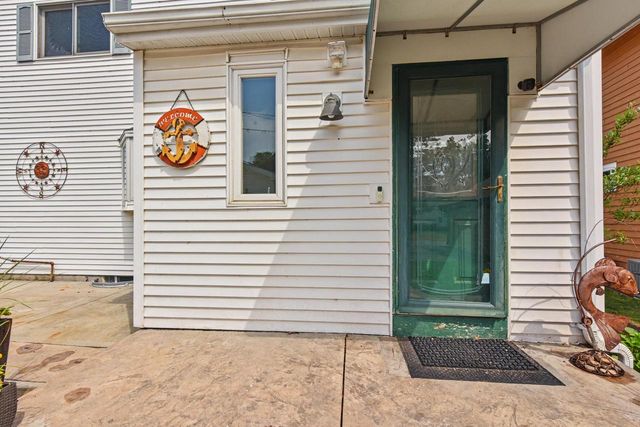 28906 Beach DRIVE, Waterford, WI 53185