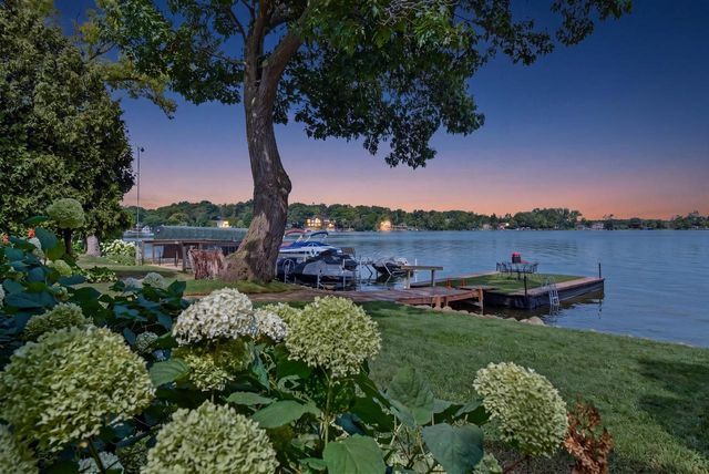 28906 Beach DRIVE, Waterford, WI 53185