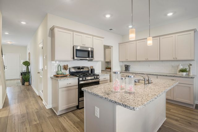 218 Central Creek Drive, Goose Creek, SC 29445