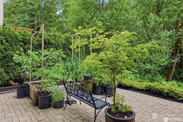 15324 128th Avenue NE, Woodinville, WA 98072