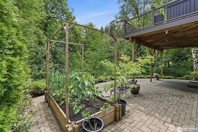15324 128th Avenue NE, Woodinville, WA 98072