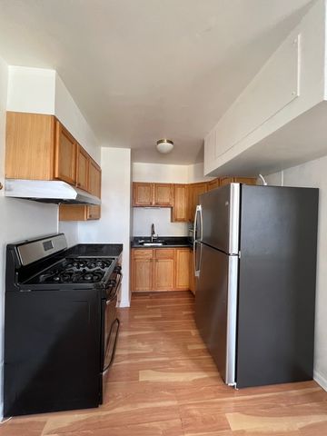 5335 N California Avenue 203, Chicago, IL 60625