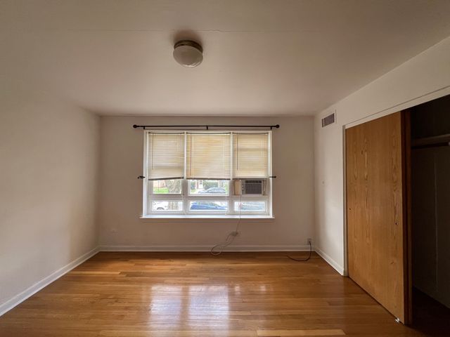 5335 N California Avenue 203, Chicago, IL 60625
