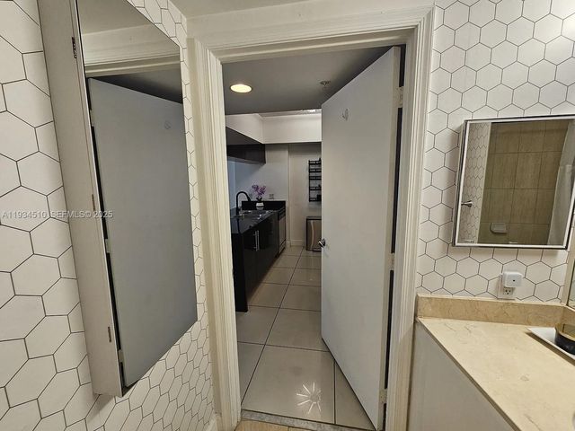 1750 N Bayshore Dr 1909, Miami, FL 33132