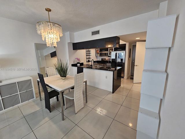 1750 N Bayshore Dr 1909, Miami, FL 33132