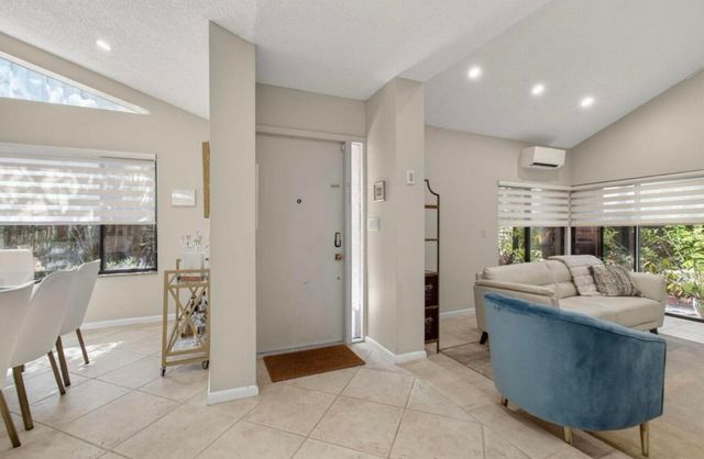 7745 Stanway Place E, Boca Raton, FL 33433