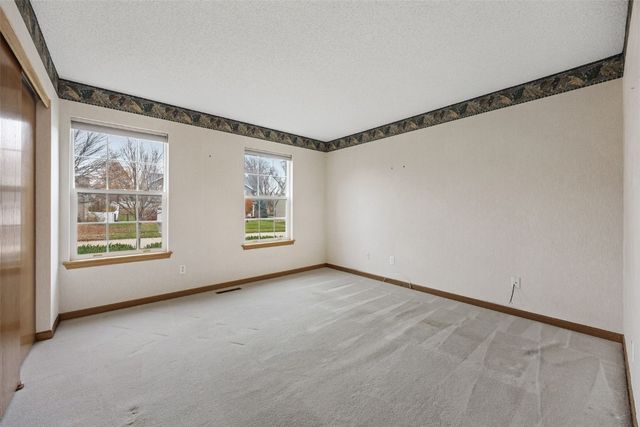 1913 Fox Trail Drive NE, Cedar Rapids, IA 52402