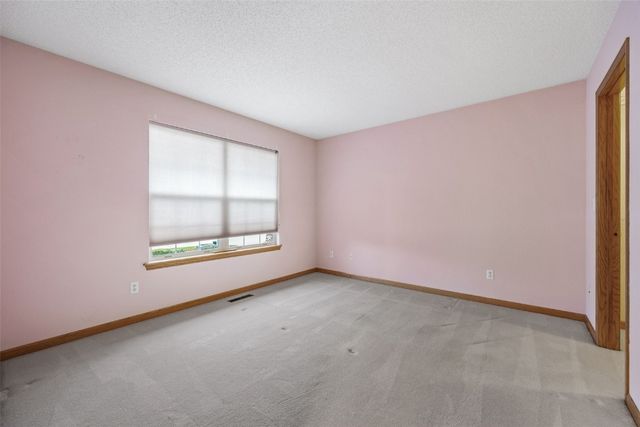 1913 Fox Trail Drive NE, Cedar Rapids, IA 52402