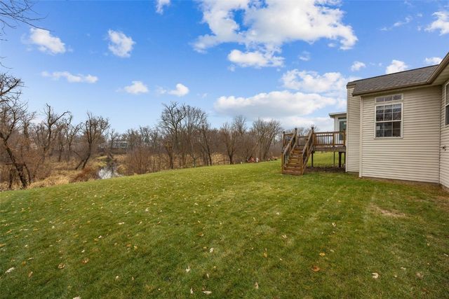 1913 Fox Trail Drive NE, Cedar Rapids, IA 52402