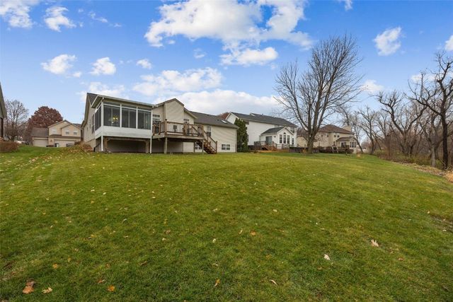 1913 Fox Trail Drive NE, Cedar Rapids, IA 52402