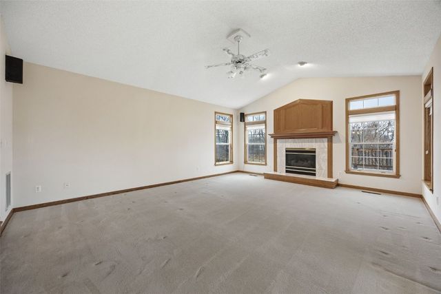 1913 Fox Trail Drive NE, Cedar Rapids, IA 52402